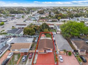 380 E 56th St, Hialeah FL 33013