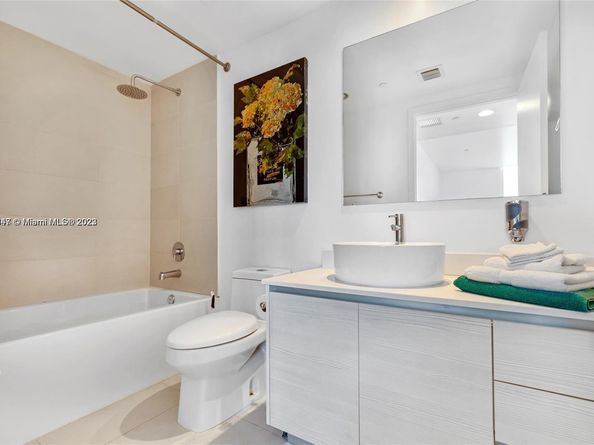 2600 E Hallandale Beach Blvd T3302, Hallandale Beach FL 33009