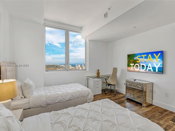 2600 E Hallandale Beach Blvd T3302, Hallandale Beach FL 33009