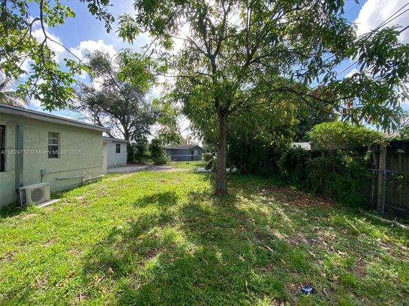2410 NW 170th Ter, Miami Gardens FL 33056