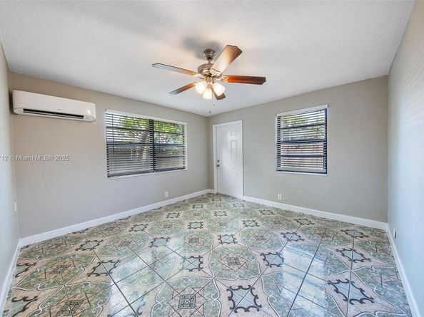 2410 NW 170th Ter, Miami Gardens FL 33056