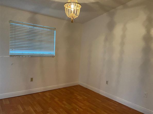 10030 Hammocks Blvd 2033, Miami FL 33196