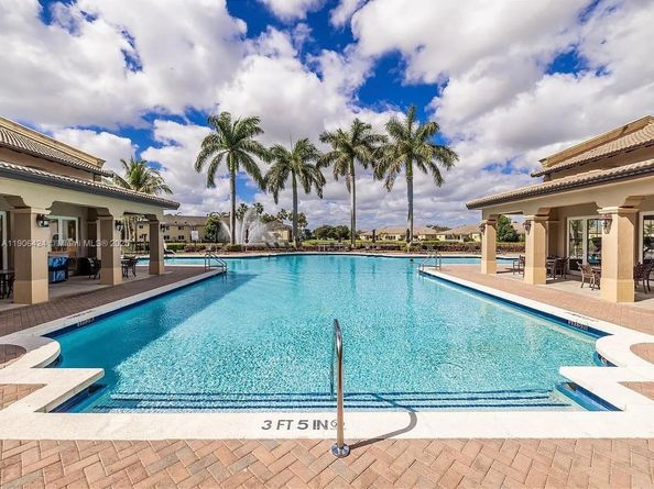 3330 NE 13th Cir Dr 11122, Homestead FL 33033