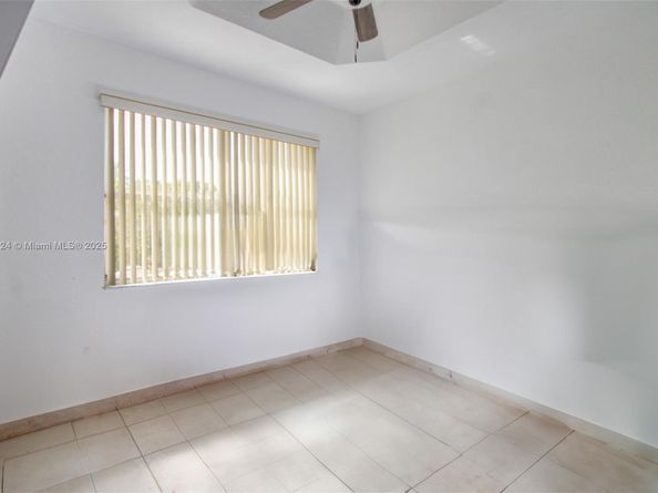 3330 NE 13th Cir Dr 11122, Homestead FL 33033