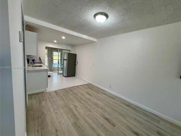 7310 NW 1st St 105, Margate FL 33063