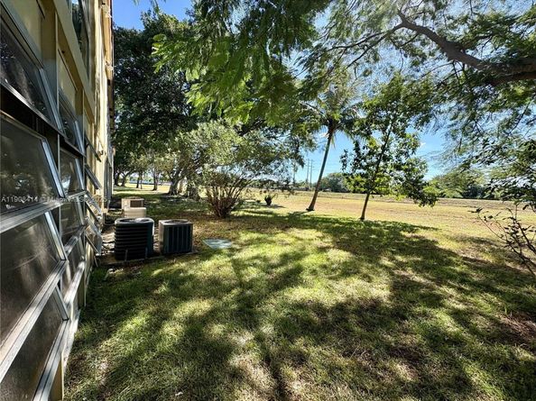 7310 NW 1st St 105, Margate FL 33063