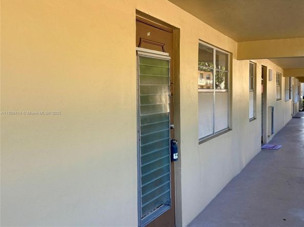 7310 NW 1st St 105, Margate FL 33063