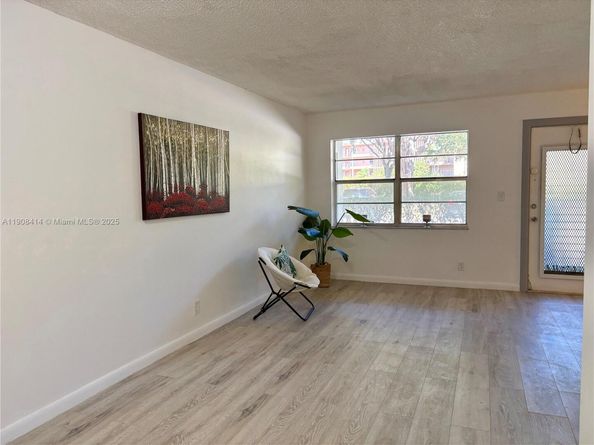 7310 NW 1st St 105, Margate FL 33063