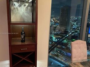 90 SW 3rd St 3504, Miami FL 33130