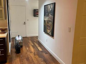 90 SW 3rd St 3504, Miami FL 33130