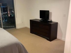 90 SW 3rd St 3504, Miami FL 33130