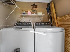 10101 Woodbury Ct, Pembroke Pines FL 33026