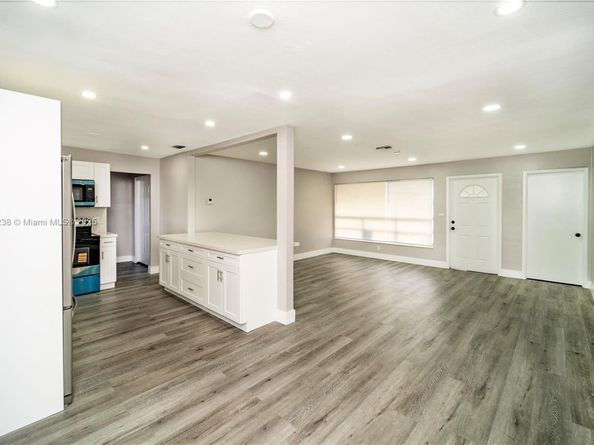 6990 SW 28th St, Miramar FL 33023