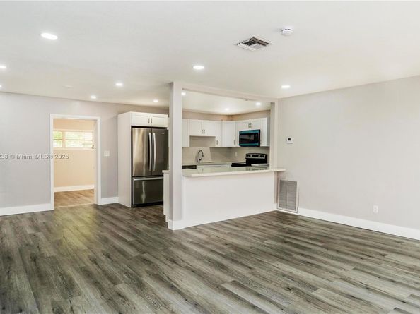 6990 SW 28th St, Miramar FL 33023