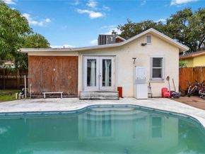 5740 Lincoln St, Hollywood FL 33021