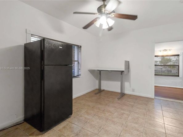 5740 Lincoln St, Hollywood FL 33021