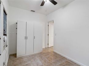 5740 Lincoln St, Hollywood FL 33021