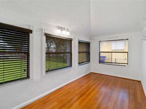5740 Lincoln St, Hollywood FL 33021