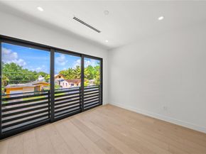 280 NW 47th St, Miami FL 33127