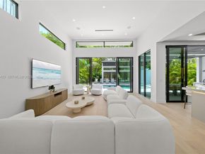 280 NW 47th St, Miami FL 33127