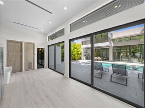 280 NW 47th St, Miami FL 33127