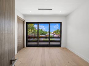280 NW 47th St, Miami FL 33127
