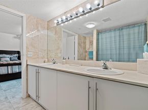 7600 Collins Ave 1208, Miami Beach FL 33141