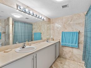 7600 Collins Ave 1208, Miami Beach FL 33141