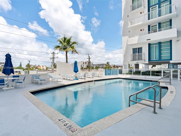 7600 Collins Ave 1208, Miami Beach FL 33141