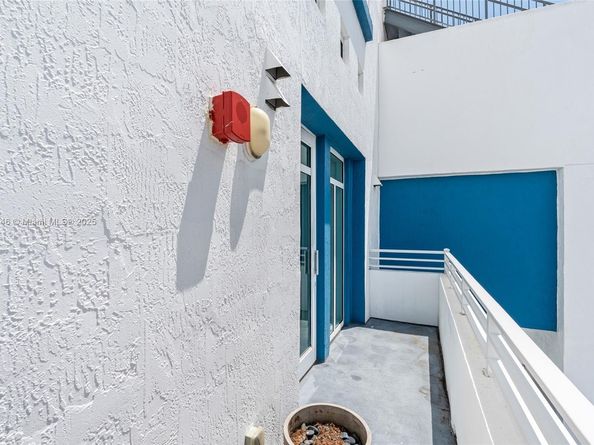 7600 Collins Ave 1208, Miami Beach FL 33141