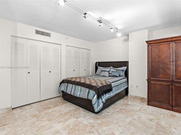 7600 Collins Ave 1208, Miami Beach FL 33141