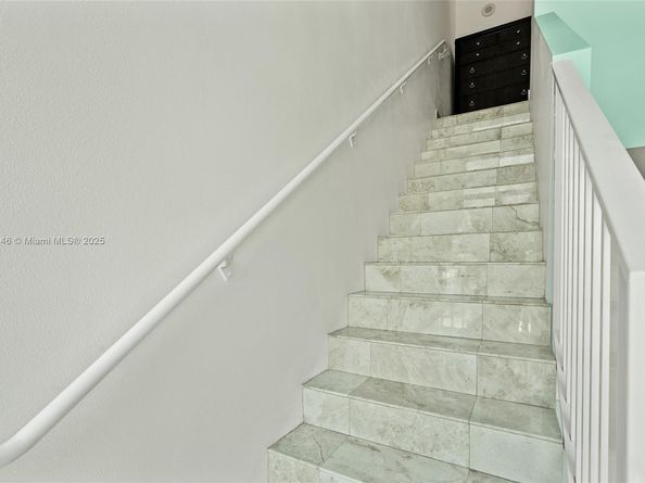 7600 Collins Ave 1208, Miami Beach FL 33141