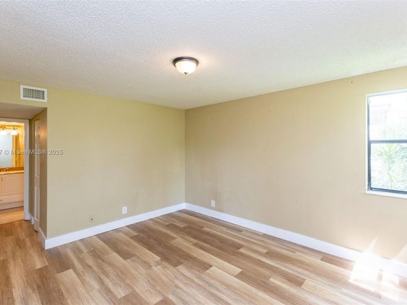 5721 Riverside Dr 202B5, Coral Springs FL 33067