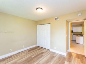 5721 Riverside Dr 202B5, Coral Springs FL 33067