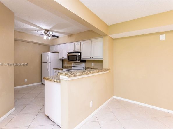 5721 Riverside Dr 202B5, Coral Springs FL 33067