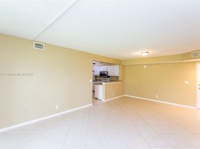 5721 Riverside Dr 202B5, Coral Springs FL 33067