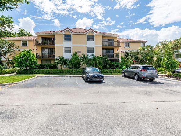 5721 Riverside Dr 202B5, Coral Springs FL 33067