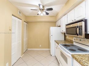 5721 Riverside Dr 202B5, Coral Springs FL 33067