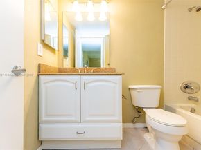 5721 Riverside Dr 202B5, Coral Springs FL 33067