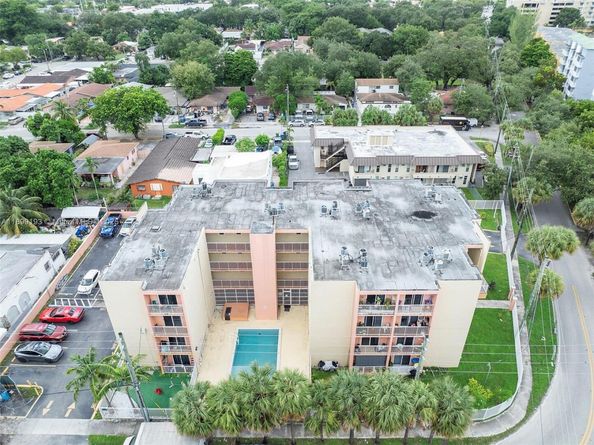 2400 NW 16th St Rd, Miami FL 33125
