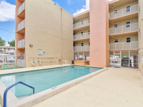 2400 NW 16th St Rd, Miami FL 33125