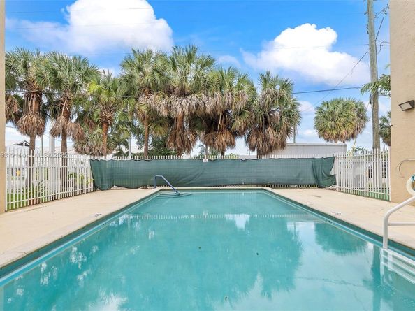 2400 NW 16th St Rd, Miami FL 33125