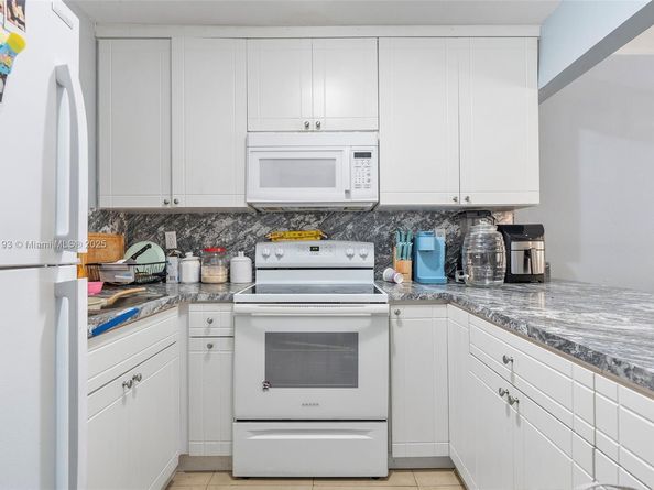 2400 NW 16th St Rd, Miami FL 33125