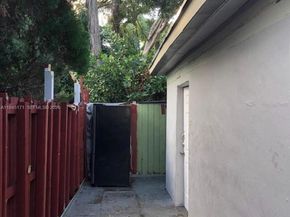 1300 Marseille Dr, Miami Beach FL 33141