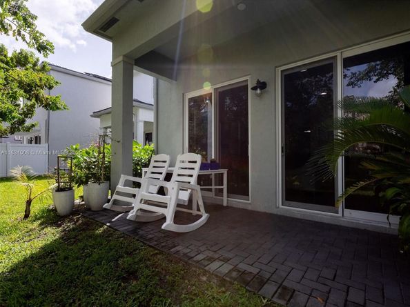 4923 NW 48th Ter, Tamarac FL 33319
