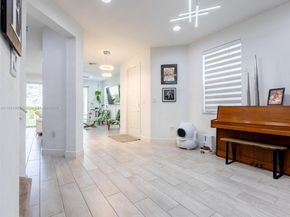 4923 NW 48th Ter, Tamarac FL 33319