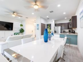 4923 NW 48th Ter, Tamarac FL 33319