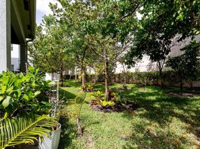 4923 NW 48th Ter, Tamarac FL 33319