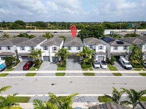 4923 NW 48th Ter, Tamarac FL 33319