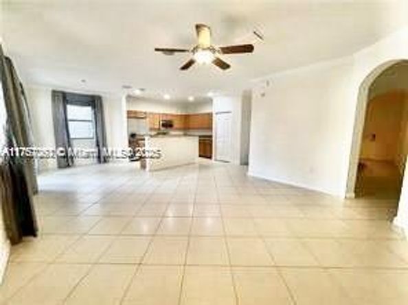 15424 SW 175th St, Miami FL 33187